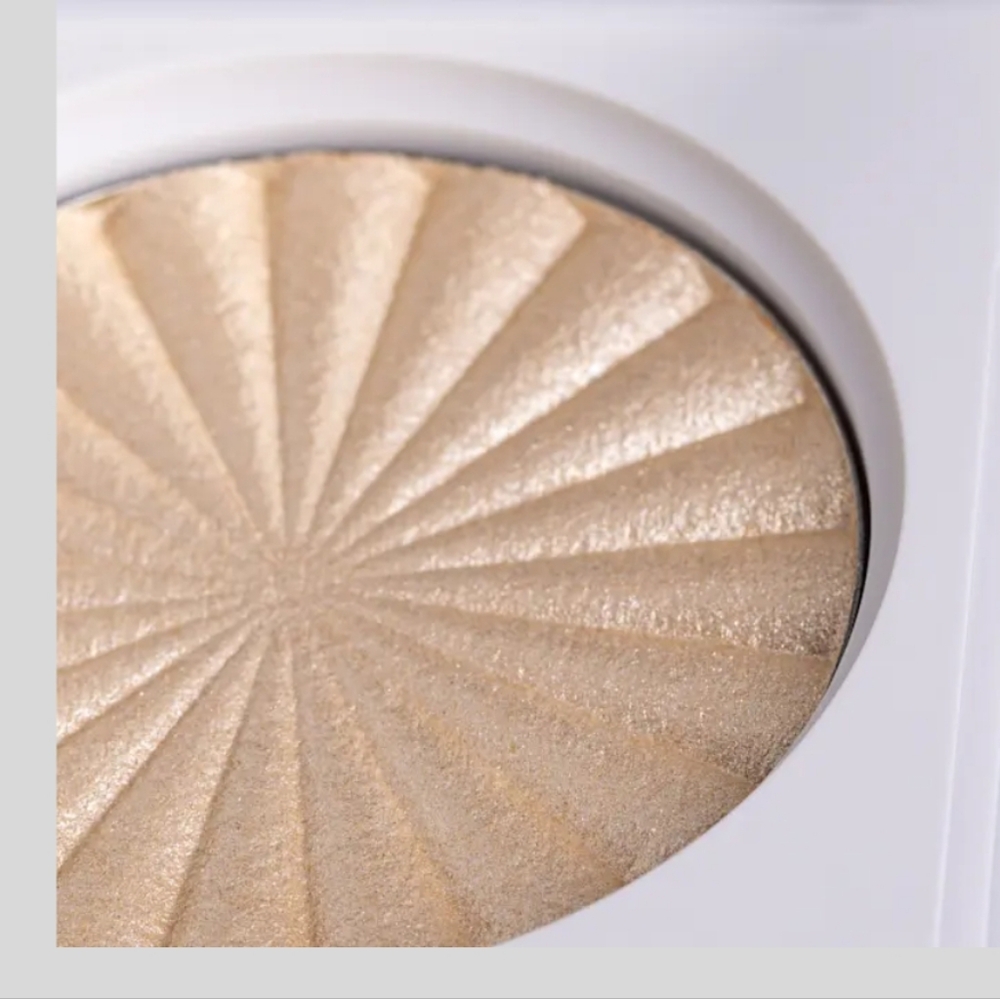 Ofra Highliter Star Island - Warm Ivory